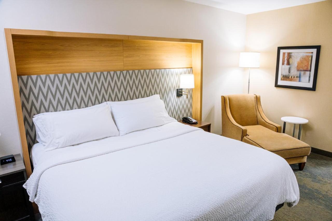 Holiday Inn Hotel & Suites Stockbridge-Atlanta I-75 By Ihg Екстериор снимка